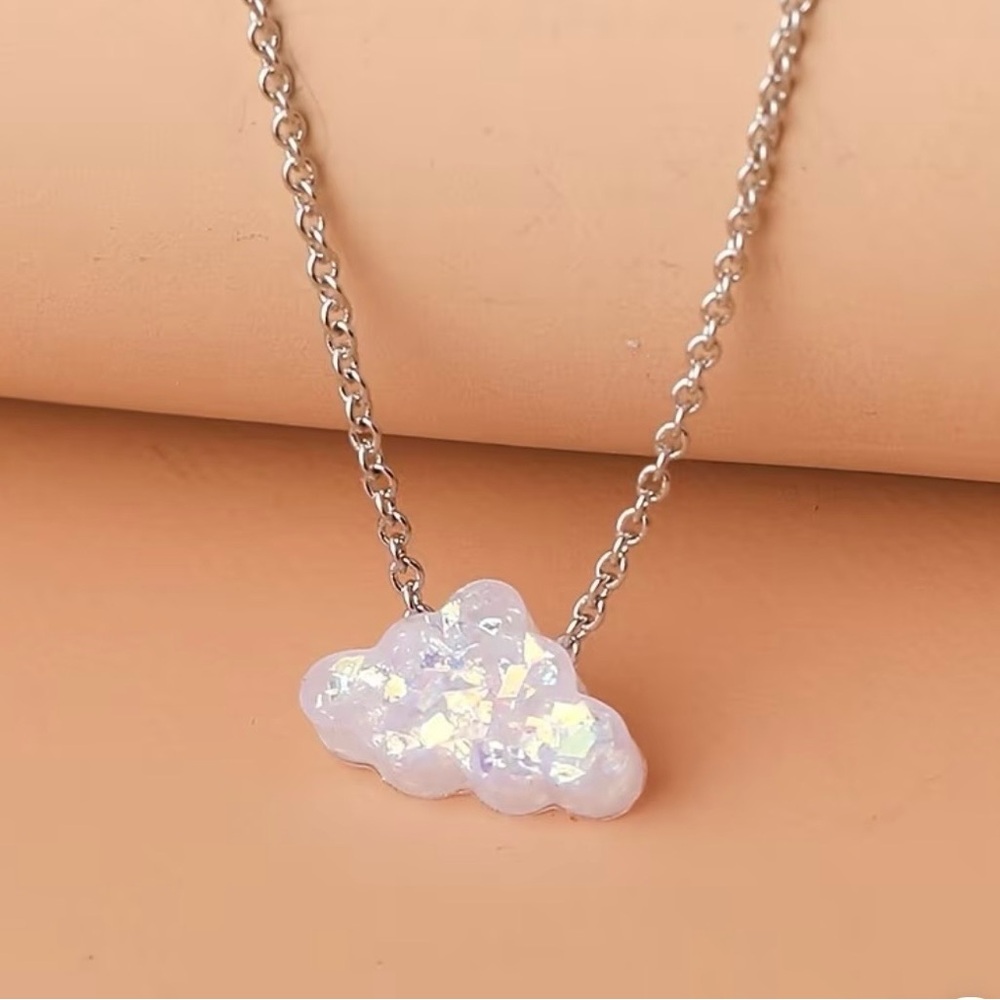 Elegant Silver Cloud Pendant Necklace - Picture 1 of 4
